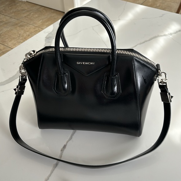 🌸Sold🌸Small Authentic Givenchy Antigona bag - Picture 8 of 8